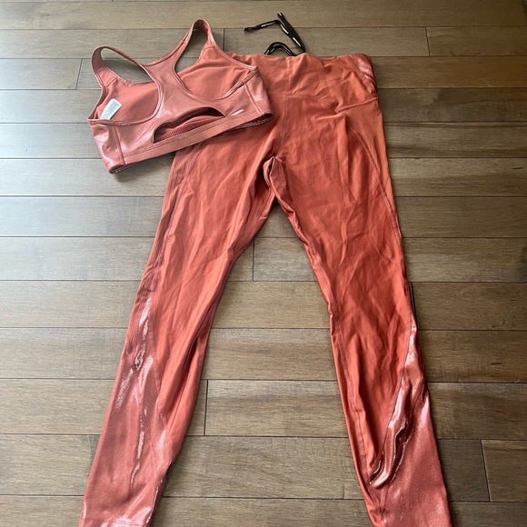 Nike 2 pc set Deep red copper colour - Picture 2 of 2